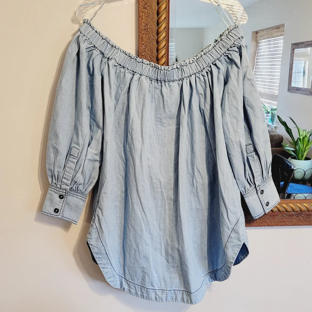 NWT Free People Tigerlily Tunic Light Wash Denim Blue Off The Shoulder Top Shirt - Picture 5 of 6